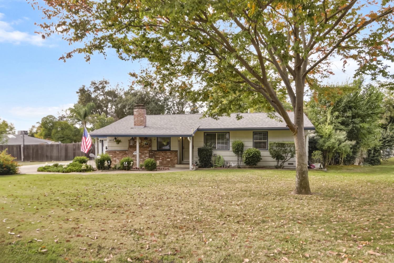 5813 Northgrove Way